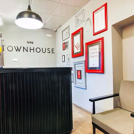 Super Townhouse Rcc Sunrise Hotel Hyderabad Exterior foto