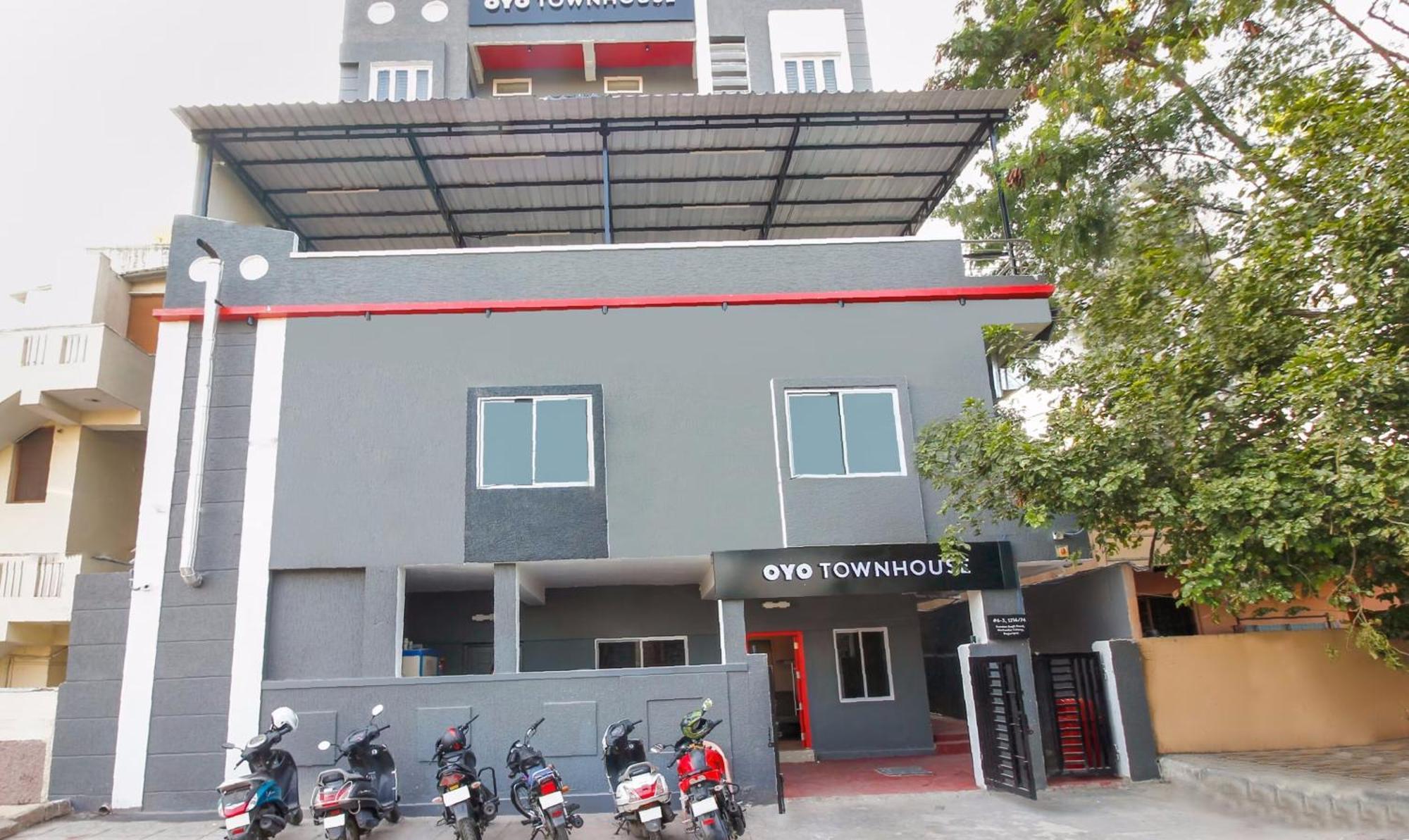 Super Townhouse Rcc Sunrise Hotel Hyderabad Exterior foto