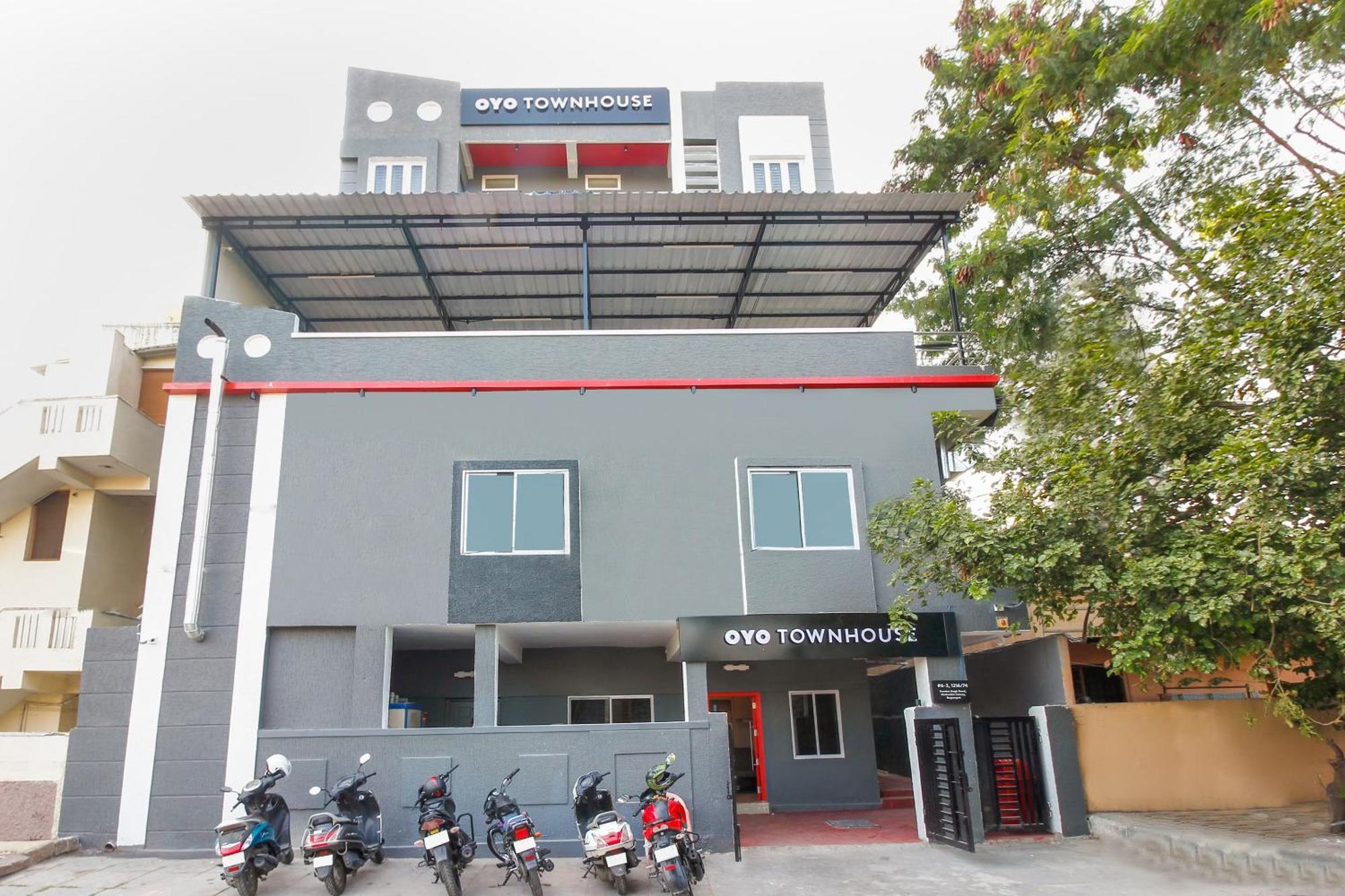 Super Townhouse Rcc Sunrise Hotel Hyderabad Exterior foto